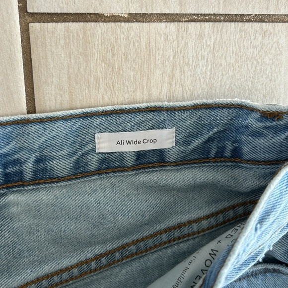 Frame Denim Ali Wide Leg Crop Jeans - Picture 6 of 10